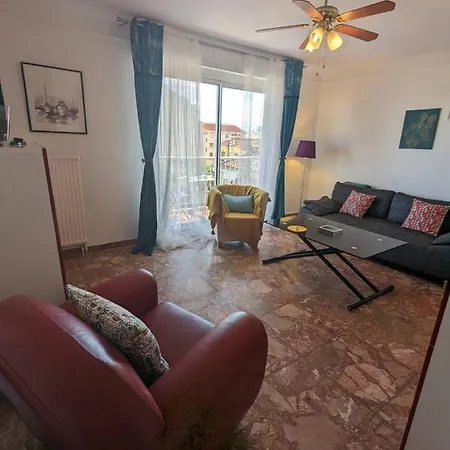 T2 A Deux Pas De La - 4indi54 Apartment *